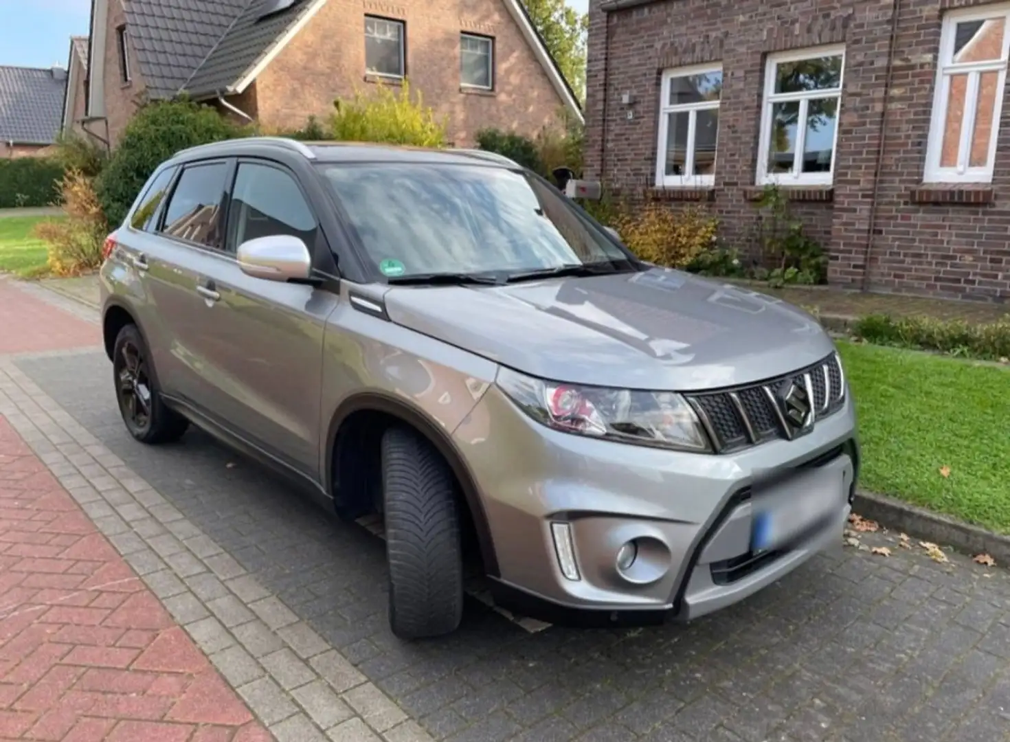 Suzuki Vitara Vitara 1.4 Boosterjet S Navi AHK Abstandtempomat Grau - 2