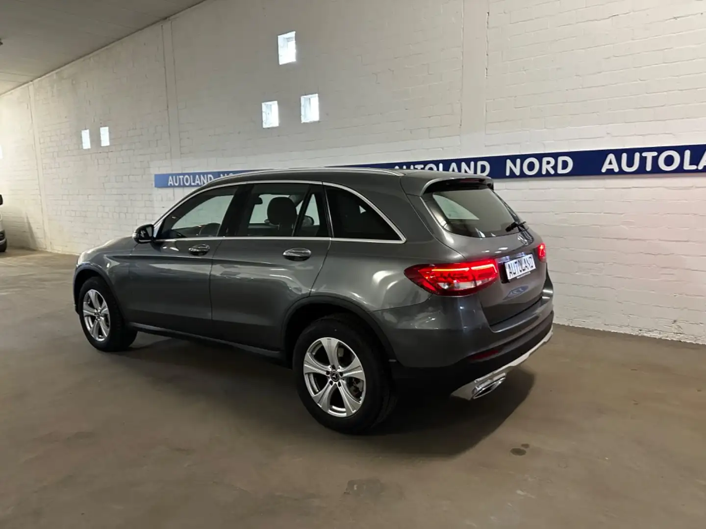 Mercedes-Benz GLC 220 d 4Matic*9G-Tron*Navi*R.Kam*39t km* Gris - 2