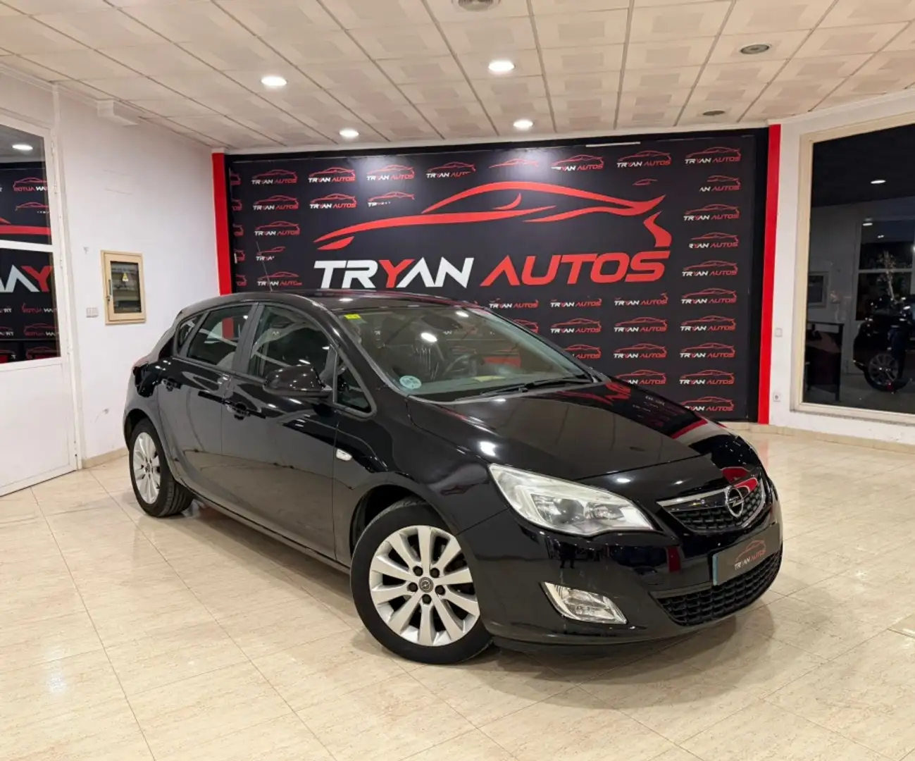 Opel Astra 1.7CDTI Sport Negro - 1