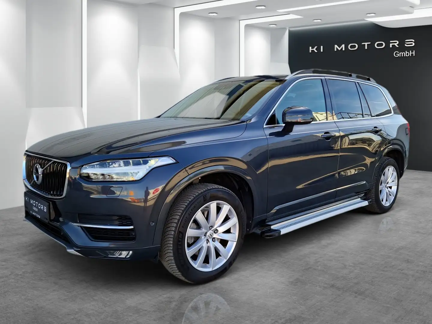 Volvo XC90 Momentum 2WD Grau - 1