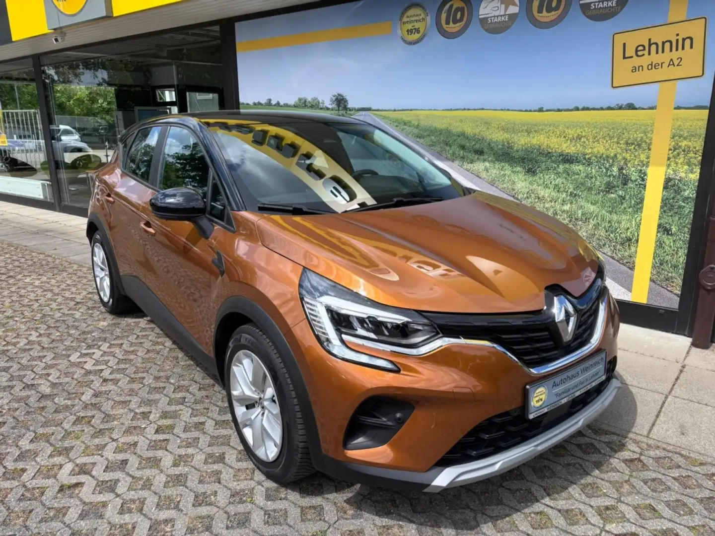 Renault Captur mit Klima, Kamera & LED Klima Rückfahrkamera Oranje - 2