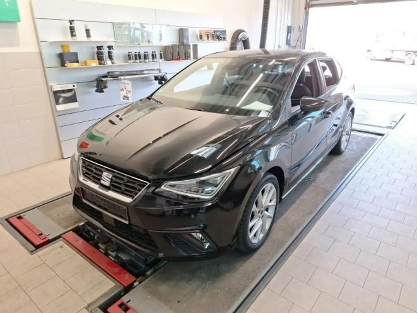 SEAT Ibiza 1.0 TSI FR PDC*RFK*SHZ*Pano*Klima Schwarz - 2