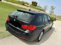 BMW 318 318dA Luxury Fekete - thumbnail 2