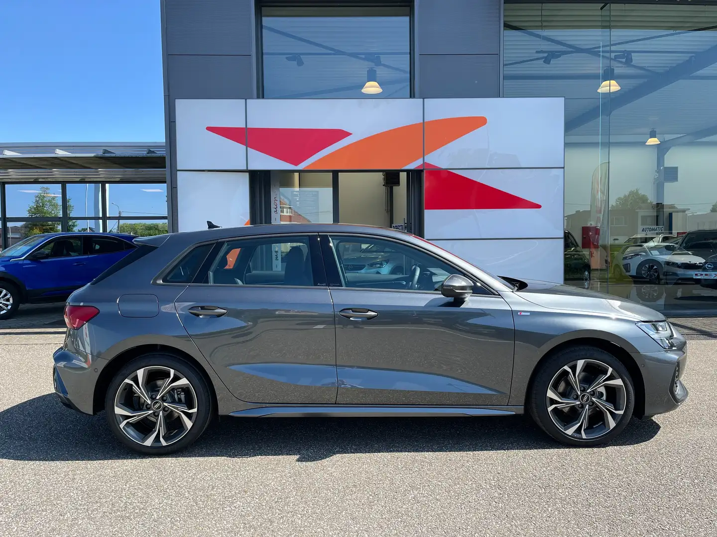 Audi A3 S-line 35TFSI 150 S-tronic FACELIFT Gris - 2