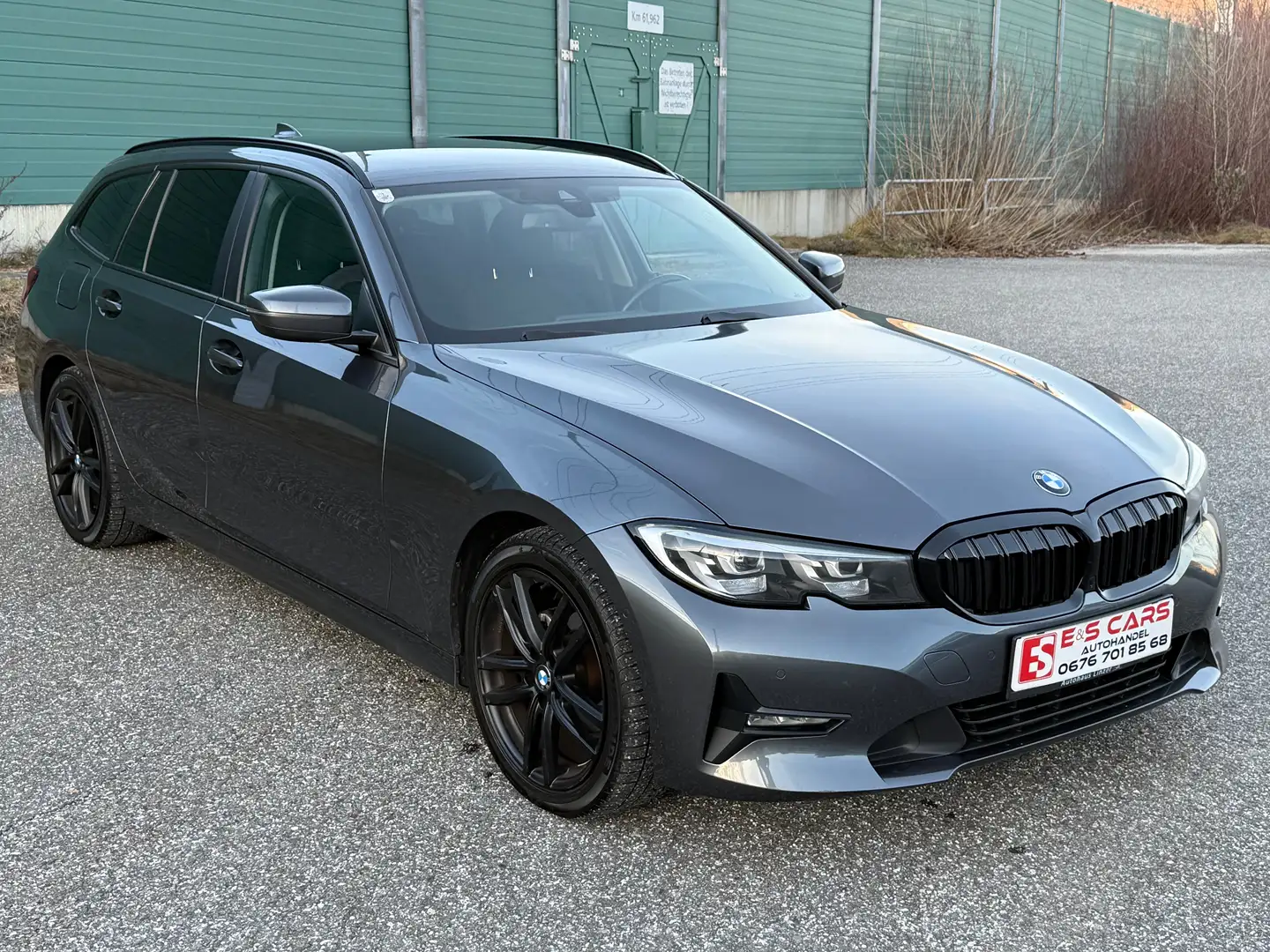 BMW 320 320 d xDrive Advantage Grau - 2