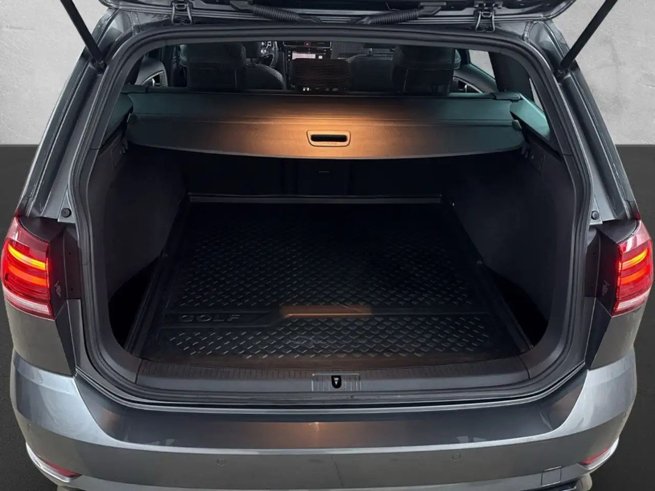 Volkswagen Golf VII R 4Moti Performance LEDER PANO DCC DYN, миниатюра 10