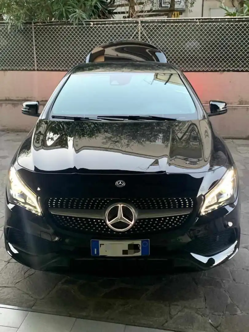 Mercedes-Benz 200 Cla 200 premium Чорний - 2