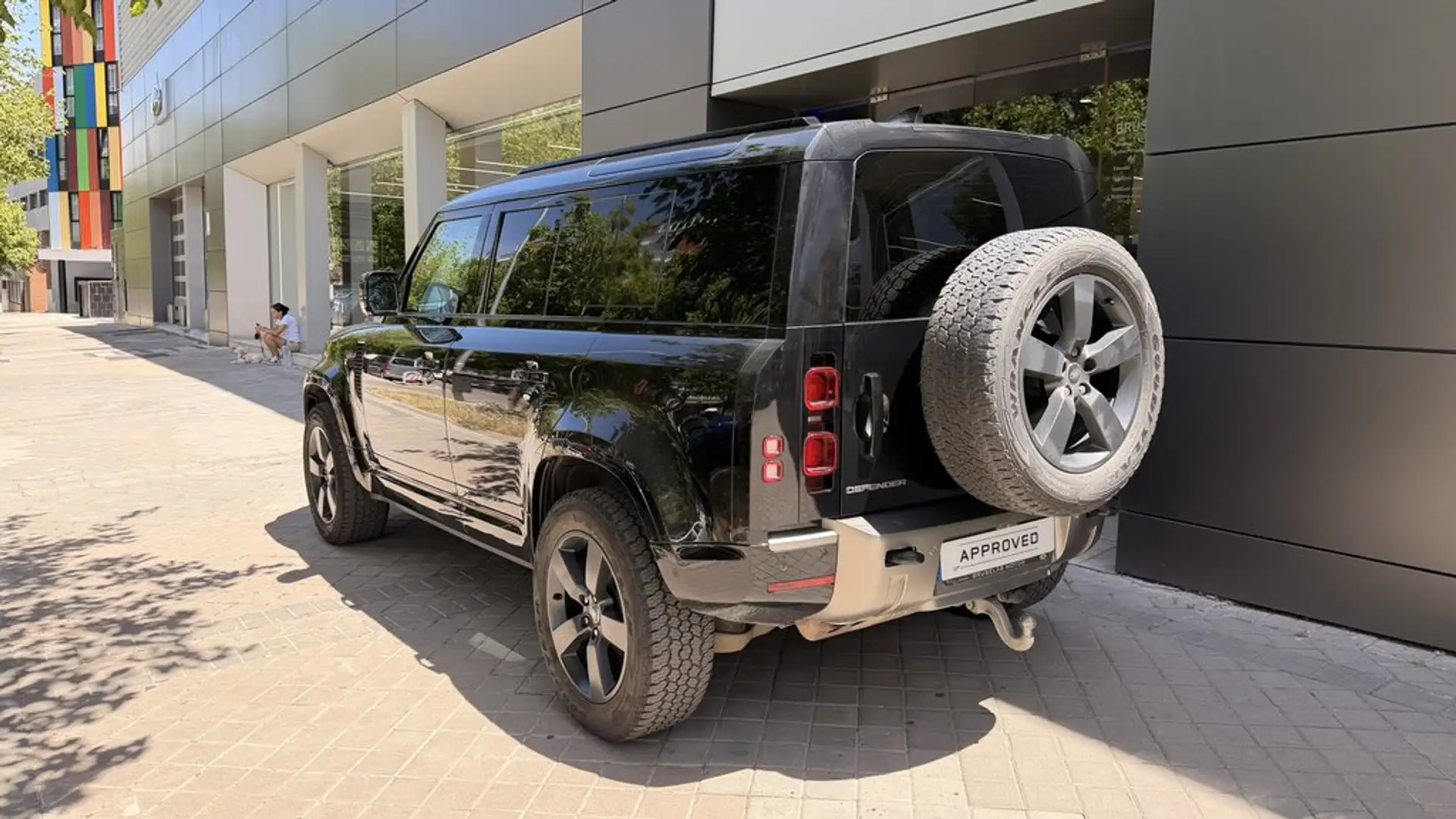 Land Rover Defender 110 3.0D l6 MHEV X-Dynamic SE AWD Aut. 250 Negro - 2