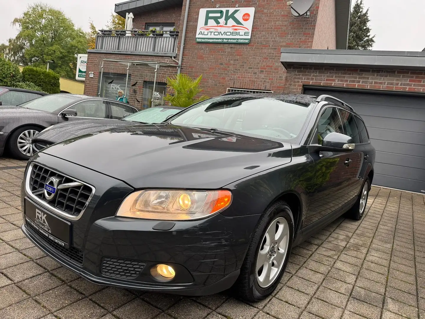 Volvo V70 Kinetic AHK/PDC/Sitzhzg./SHD Grau - 1