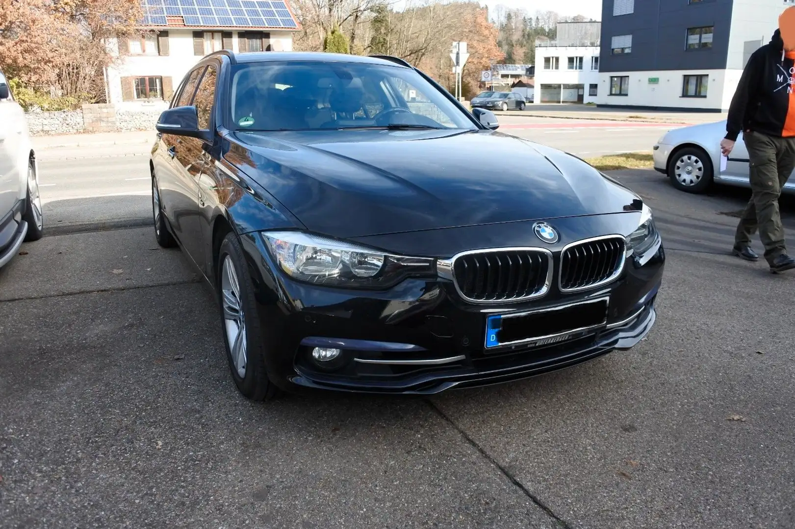 BMW 320 3 Touring xDrive Sport Line/Automatik Negro - 2
