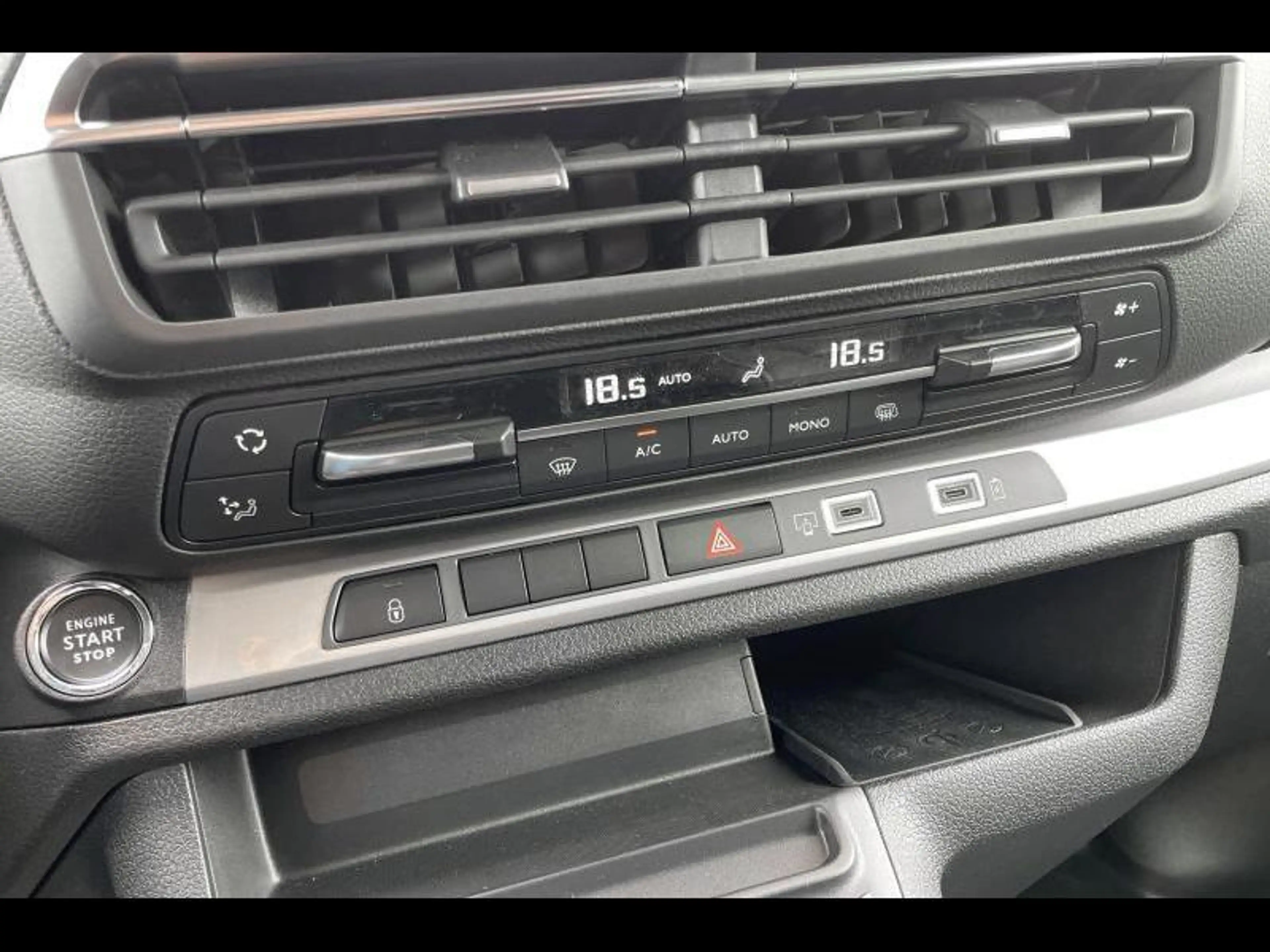 Peugeot Expert Double Cabine Luxury -5PL-LEDER-GPS-VISION-COMFORT — photo 11