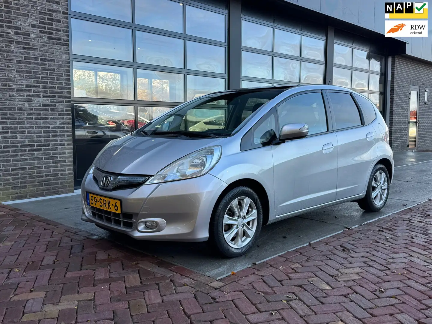 Honda Jazz 1.4 Hybrid Elegance | Autm | Pano | Cruise | Clima Grijs - 1