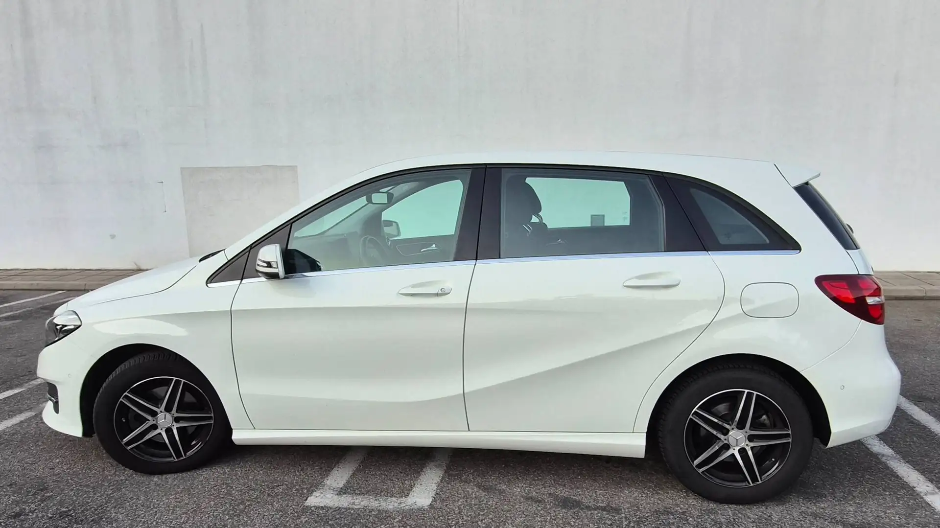 Mercedes-Benz B 200 B 200 d Aut. Weiß - 1