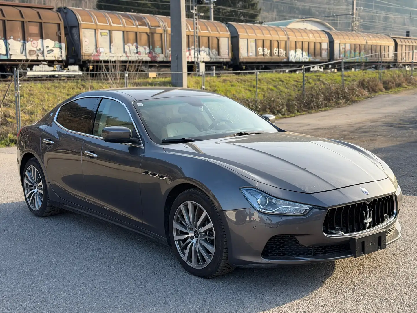 Maserati Ghibli SQ4 V6 Aut. 411Ps MOTORSCHADEN!! - 1