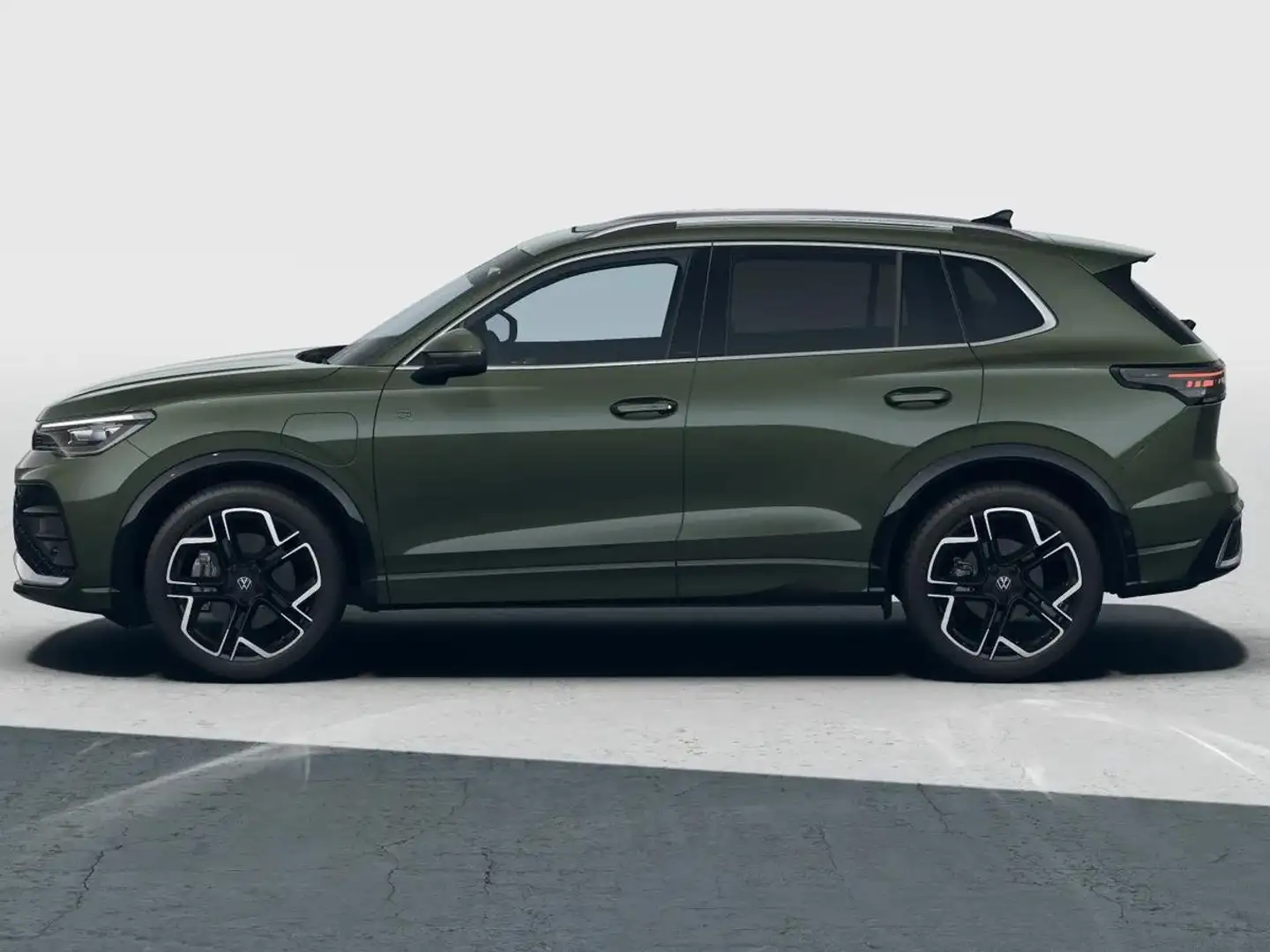 Volkswagen Tiguan R-Line-Edition 1.5 eHybrid 150 kW / 204 pk SUV 6 v Groen - 2
