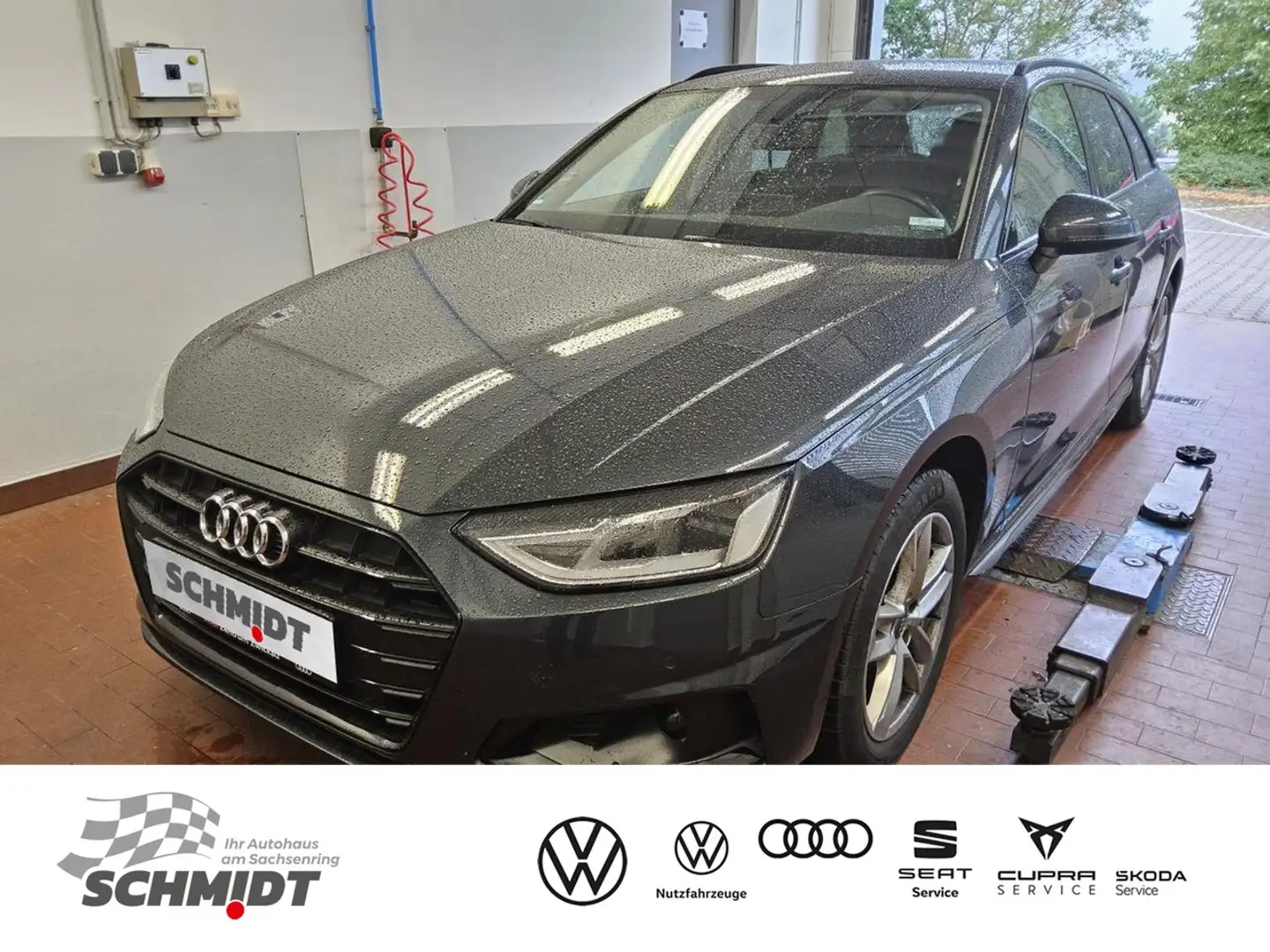 Audi A4 Avant 30 TDI Advanced AHK PDC vo+hi DAB Gris - 1