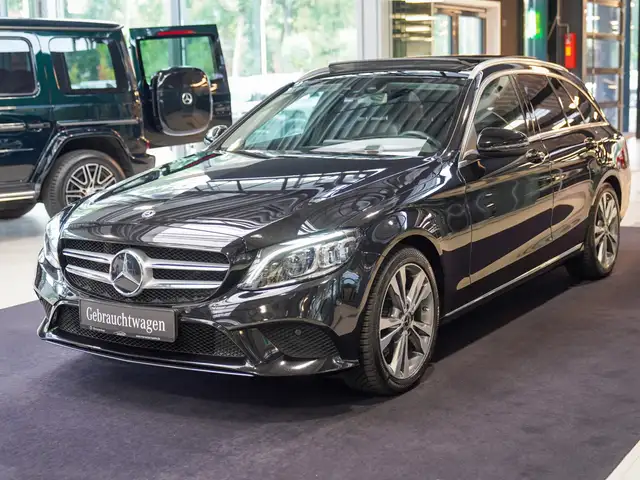 Mercedes-Benz C-Class view 8