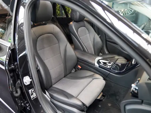 Mercedes-Benz C-Class view 10
