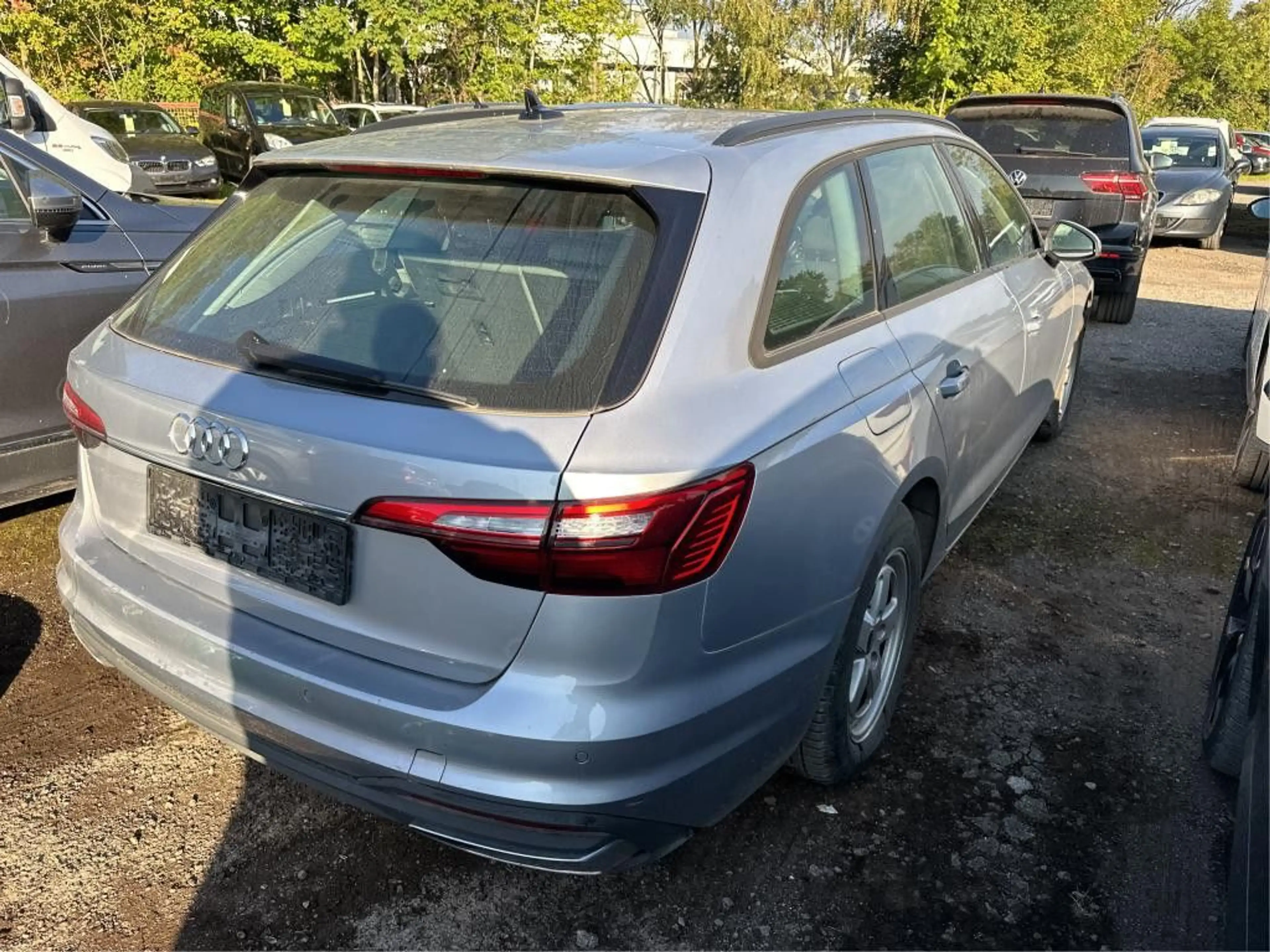 Audi A4 35 TDI s-tronic Panorama LED AHK PDC Navi — photo 8