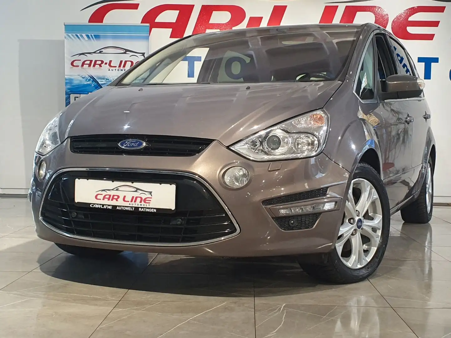 Ford S-Max Titanium *7-Sitzer*Automatik*Panorama*AHK Braun - 1