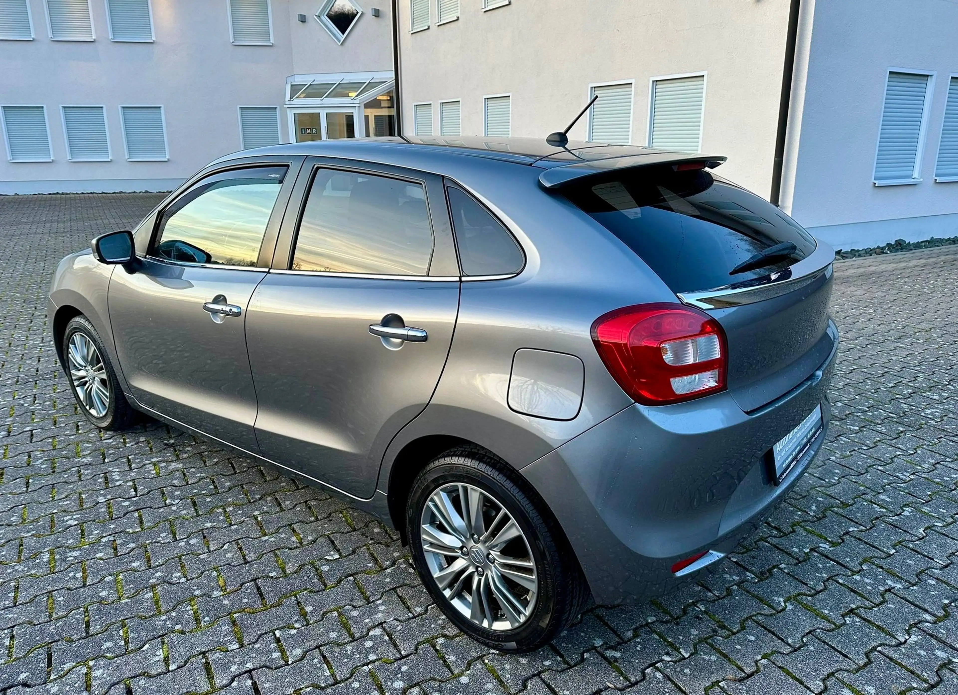 Suzuki Baleno 1.0 Basic*AUTOMATIK*NAVI*ACC*RFK*PDC*SHZ*BRC*TEMP — photo 3