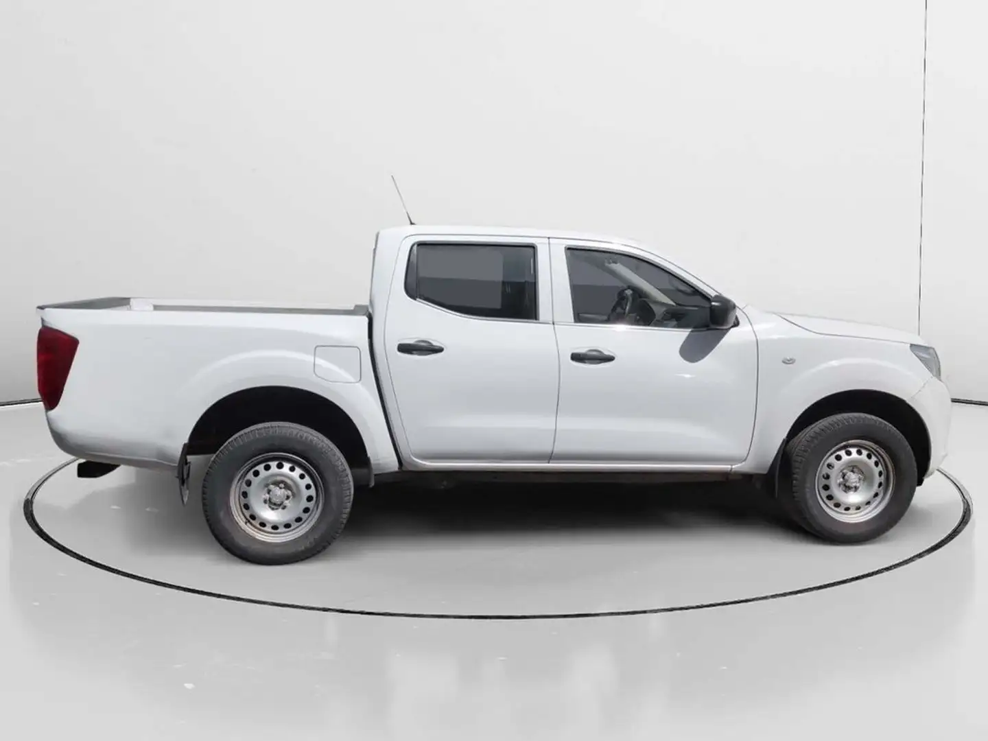 Nissan Navara 2.3dCi Doble Cabina Visia Blanco - 2