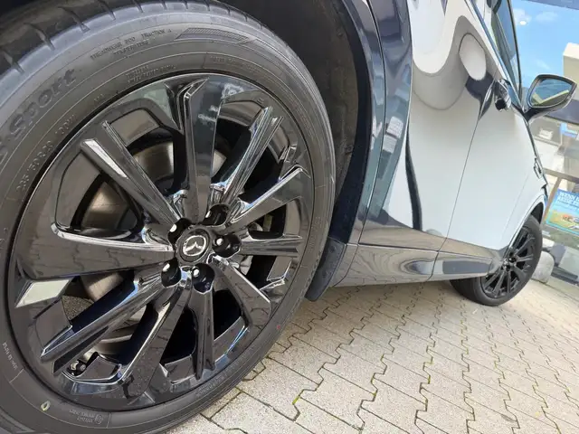 Mazda CX-60 view 4