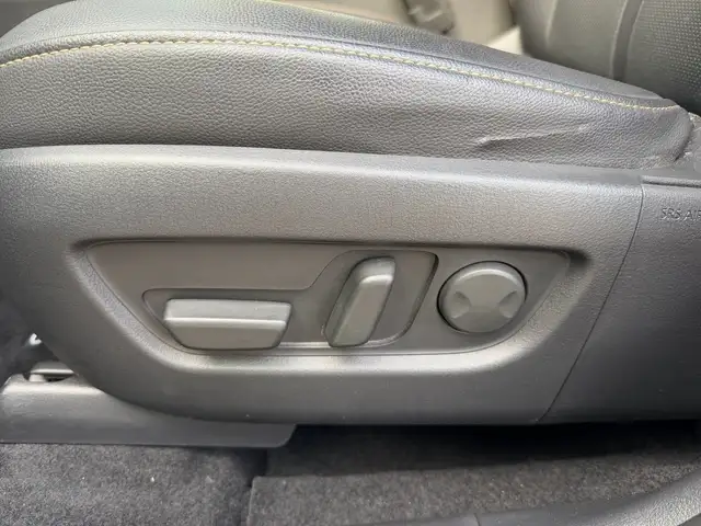 Mazda CX-60 view 7