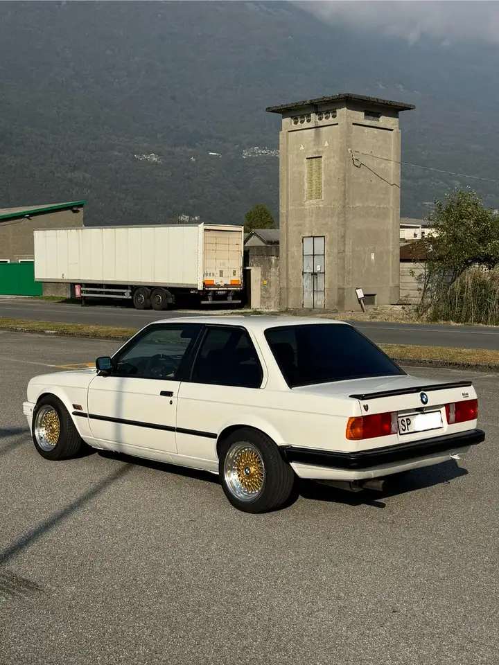 BMW 320 M30B35 Turbo, foto 1