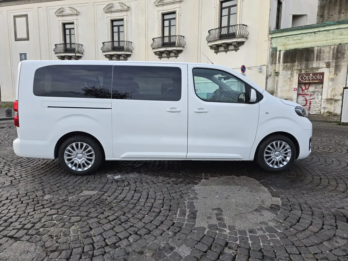 Toyota Proace Toyota ProAce Verso 2.0 D-4D L2 Team D Blanc - 2