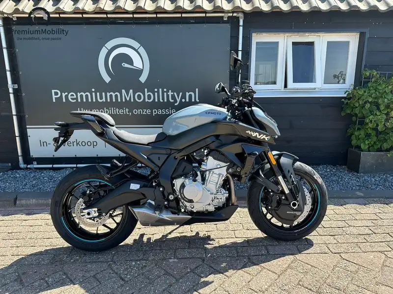 CFMOTO 675 NK - foto 2