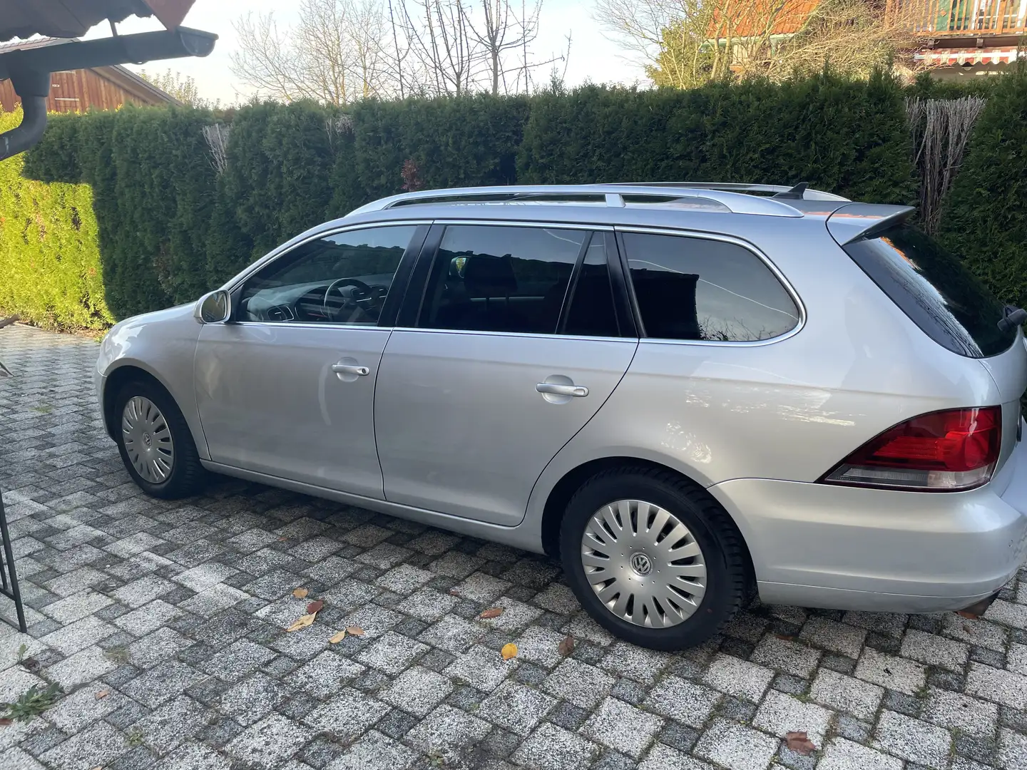 Volkswagen Golf Variant Highline 2,0 TDI DPF Silber - 2