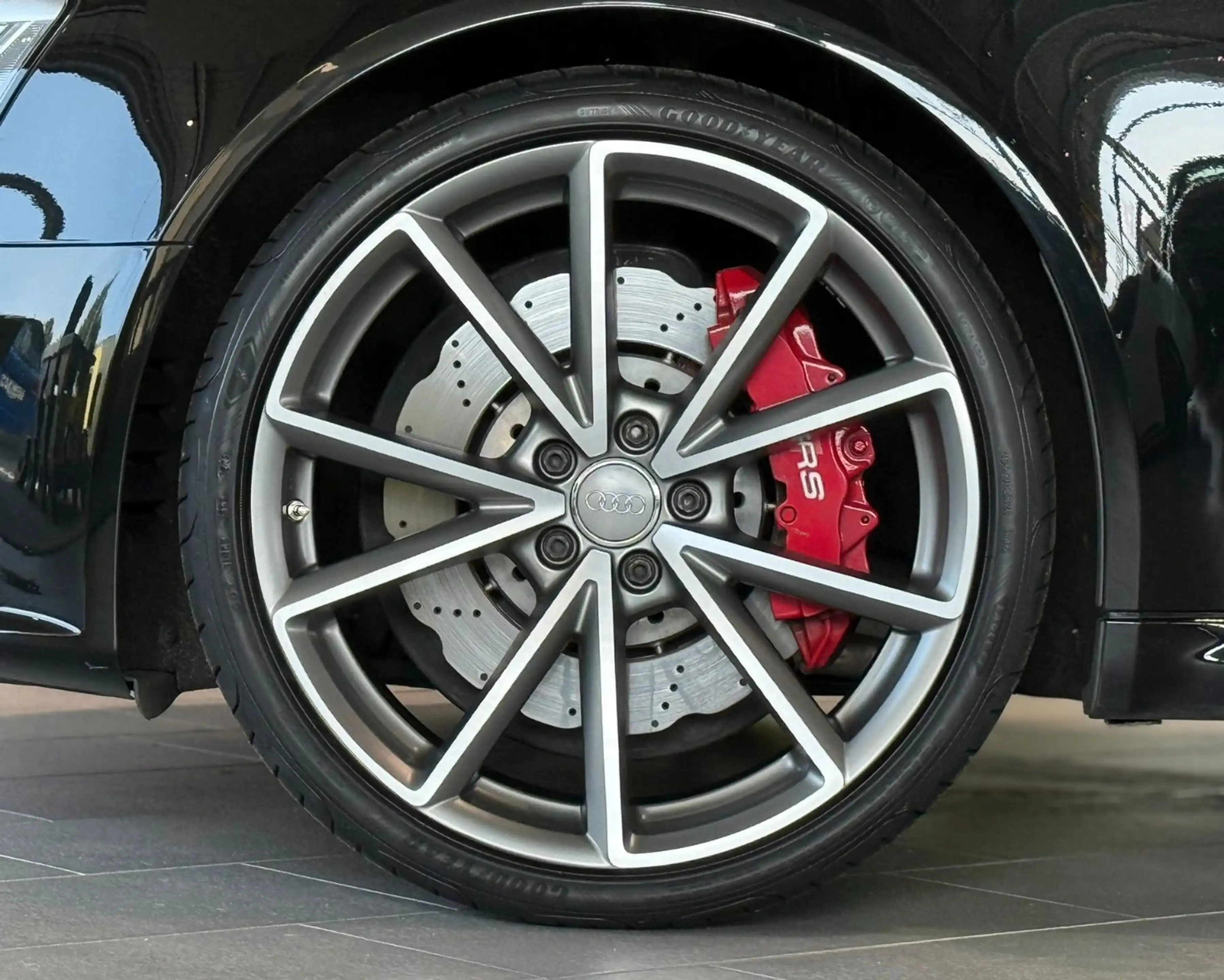 Audi RS4 Avant 4.2 FSI*V8*quattro*Valcona*Pano* B&O* — photo 2