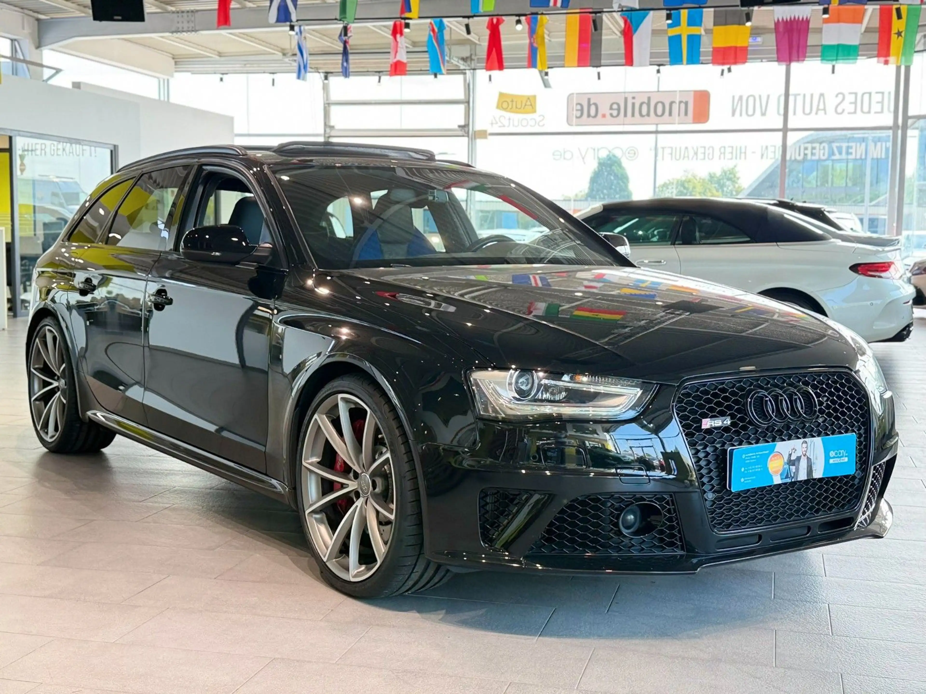 Audi RS4 Avant 4.2 FSI*V8*quattro*Valcona*Pano* B&O* — photo 9