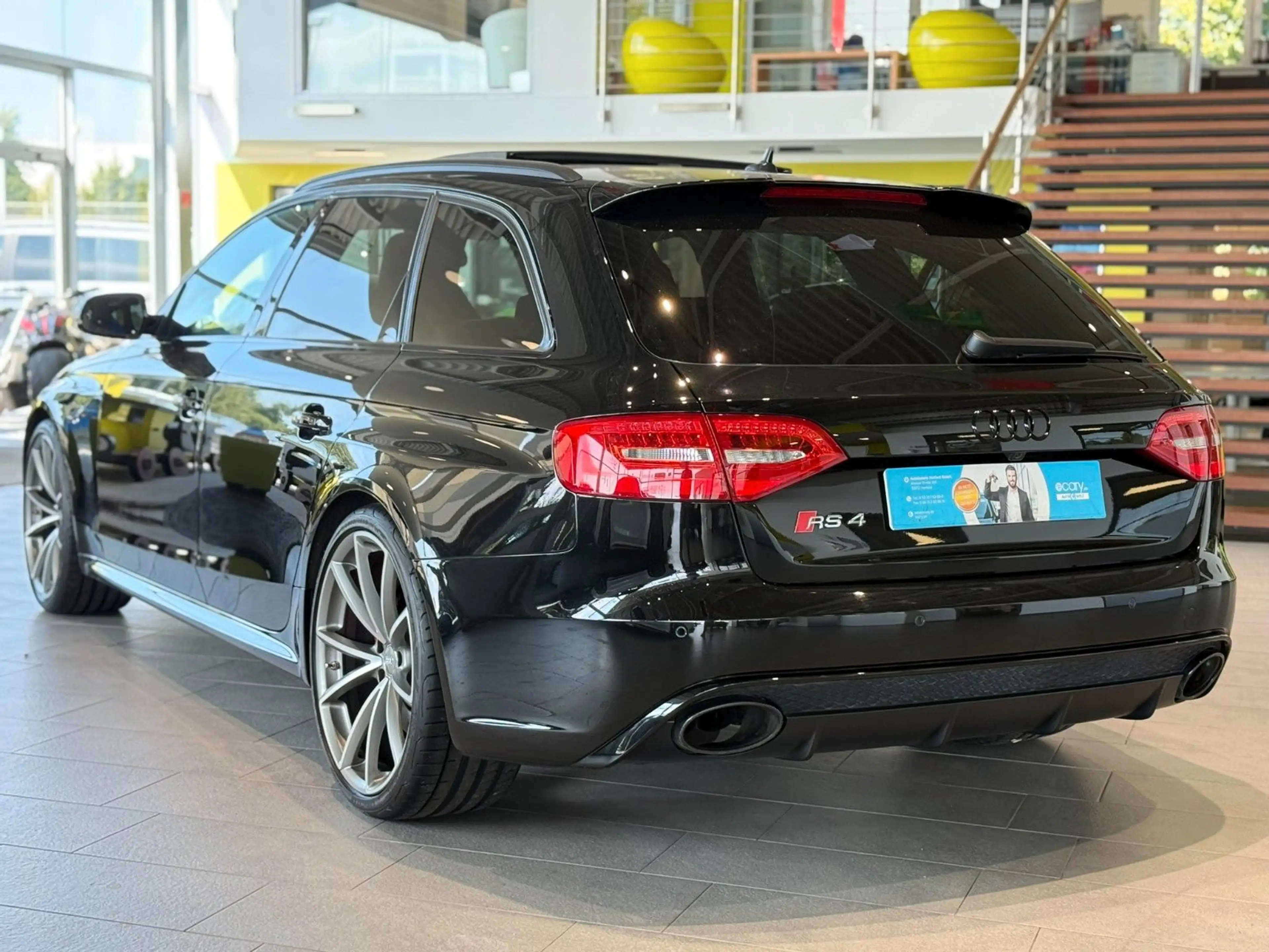 Audi RS4 Avant 4.2 FSI*V8*quattro*Valcona*Pano* B&O* — photo 4