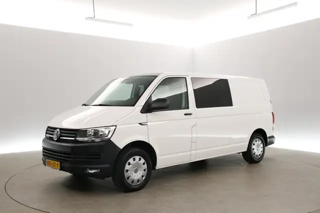 Volkswagen Transporter view 9
