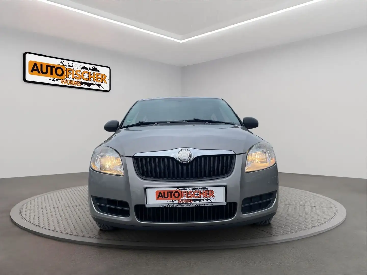 Skoda Fabia Classic  HU und Allwetterreifen Neuwertig Beige - 2