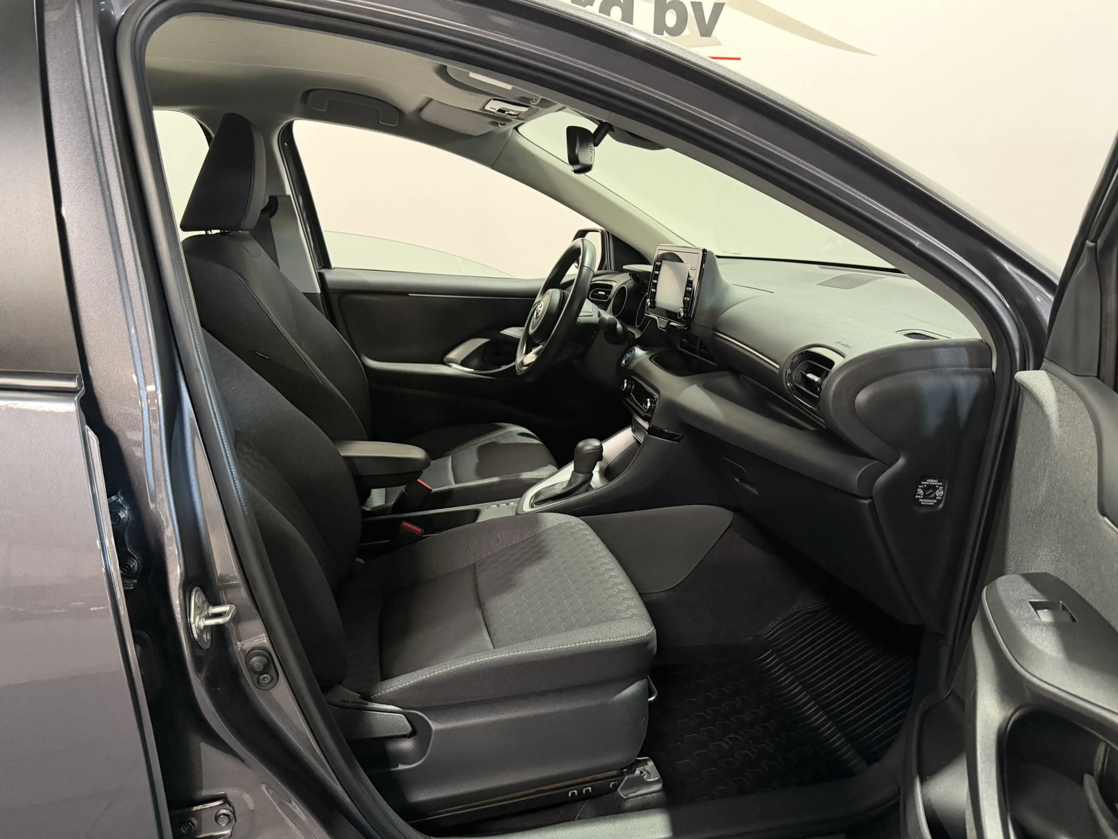 Toyota Yaris 1.5 Hybrid 115 Business - CarPlay / Camera / Stoel — photo 22