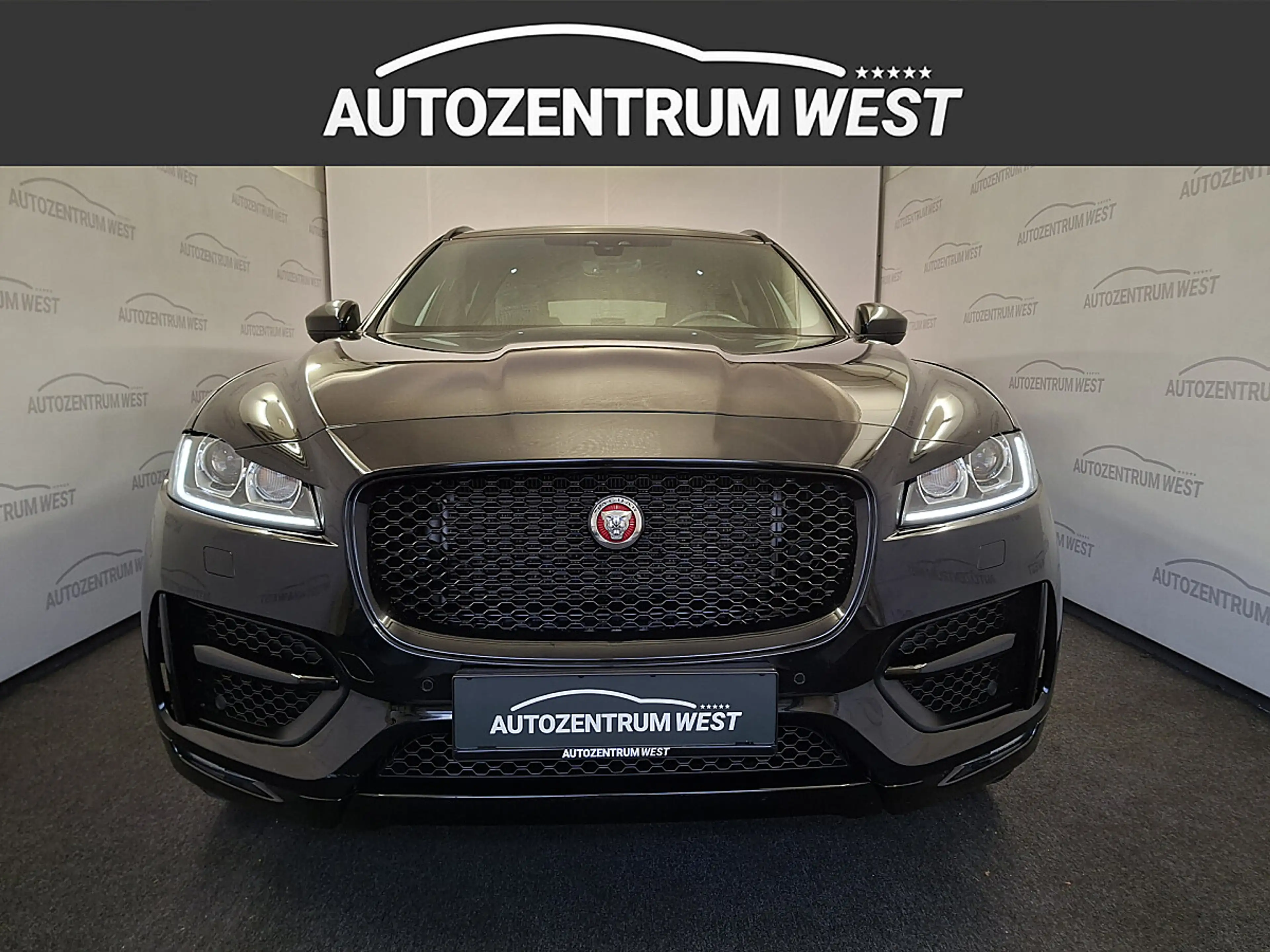 Jaguar F-Pace 20d AWD R-Sport..Navi/Xenon/RFK — photo 2
