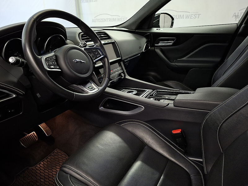 Jaguar F-Pace 20d AWD R-Sport..Navi/Xenon/RFK — photo 8