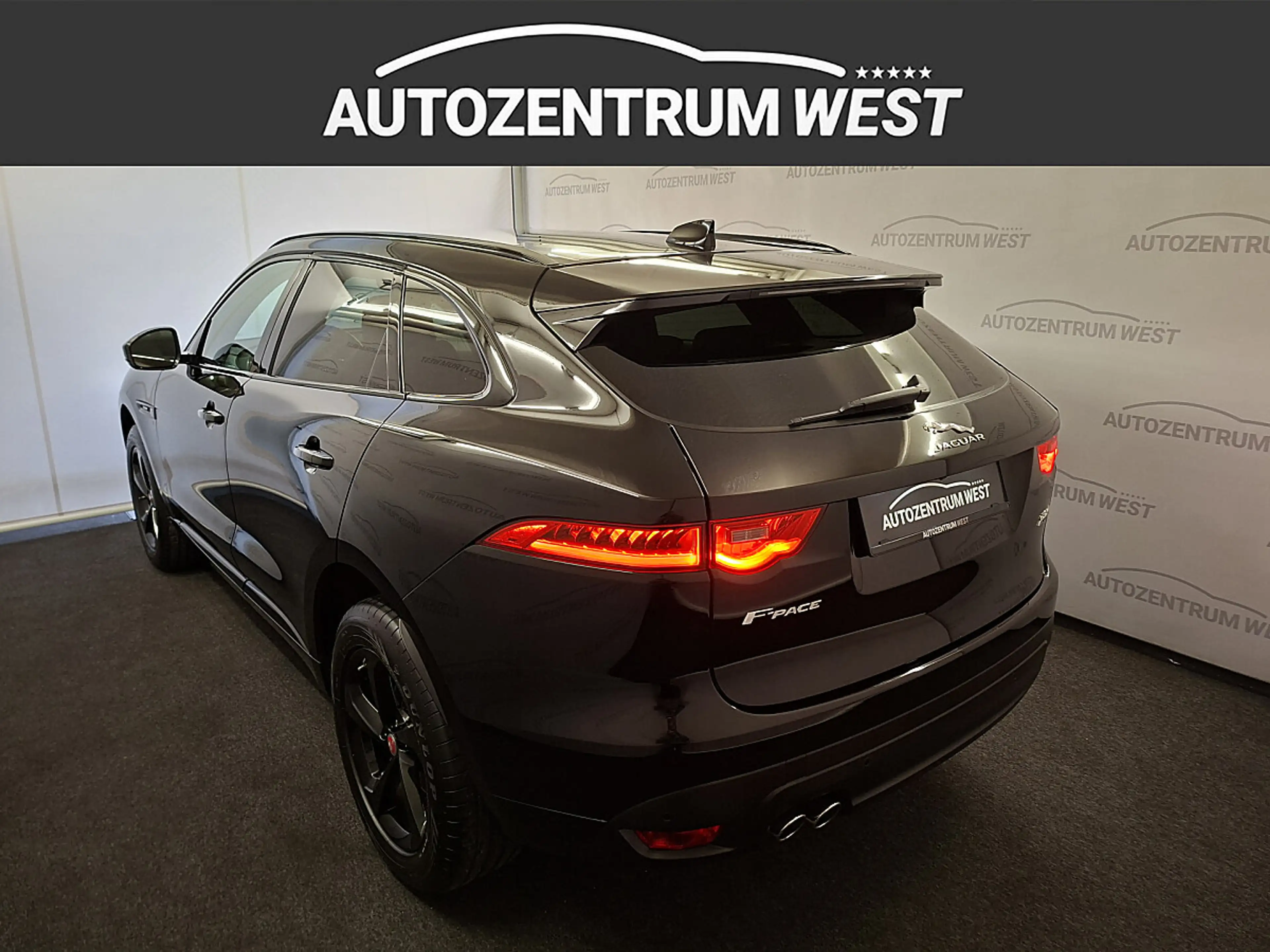 Jaguar F-Pace 20d AWD R-Sport..Navi/Xenon/RFK — photo 4