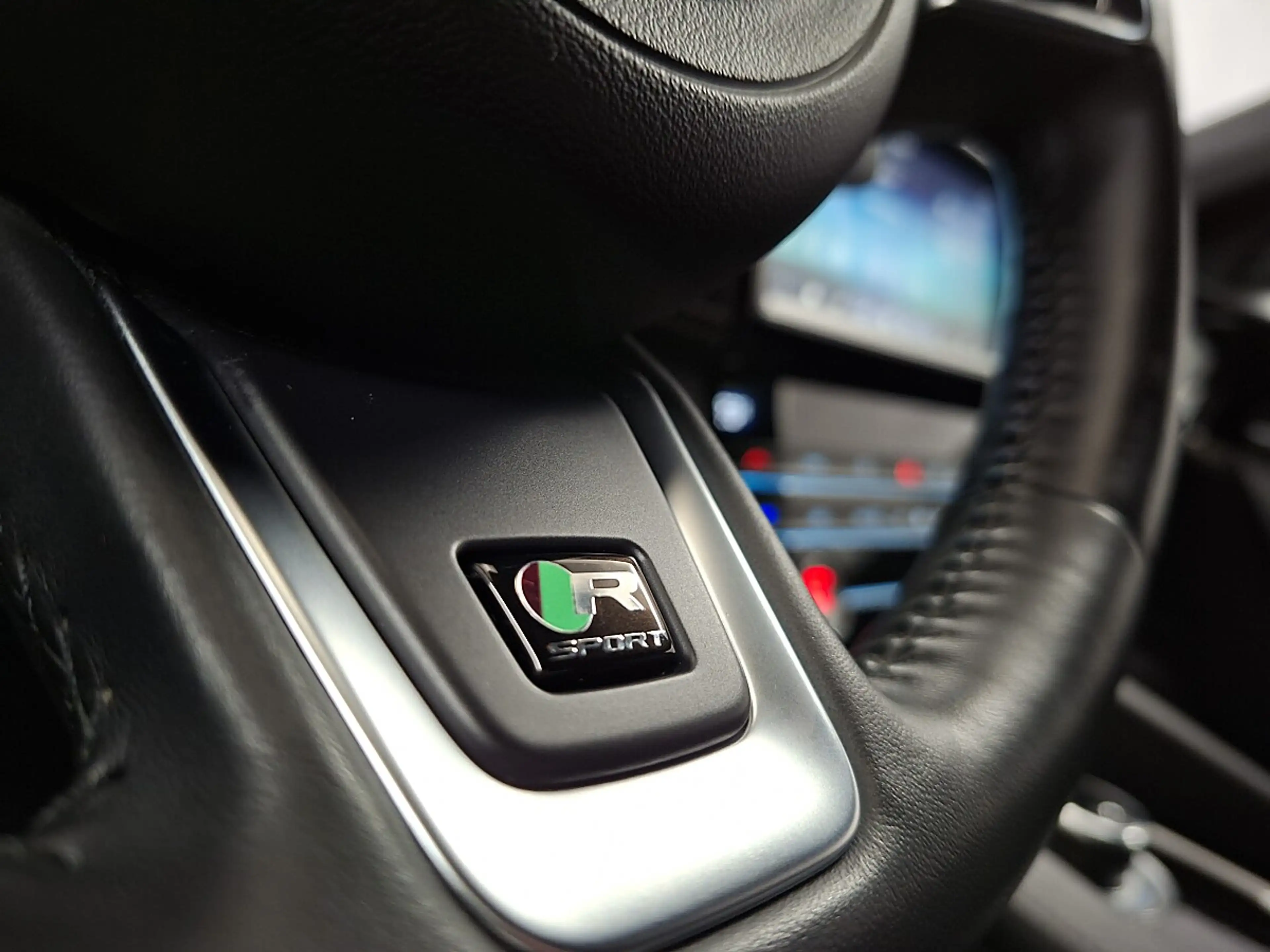 Jaguar F-Pace 20d AWD R-Sport..Navi/Xenon/RFK — photo 13