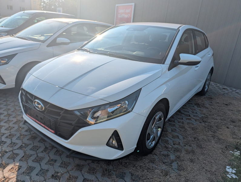 Hyundai i20 Select Sitz.+Lenkradhzg el. FH Klima As PDC — photo 2