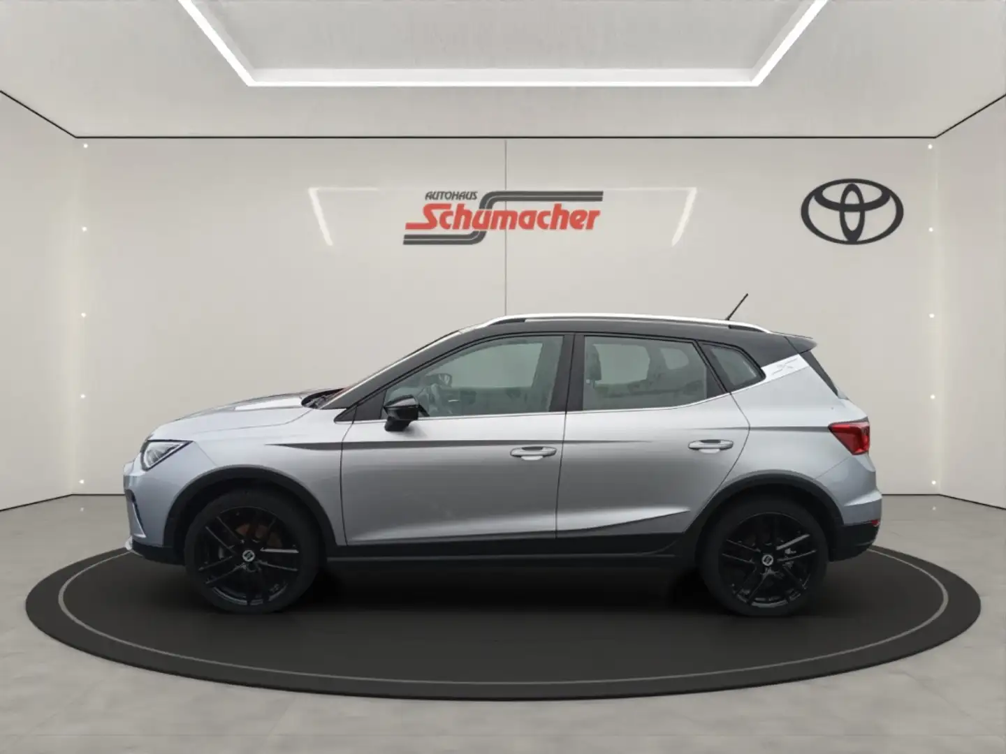 SEAT Arona Xperience BEATS 1.0 TSI+NAV+GJ-RÄDER !! Silber - 2