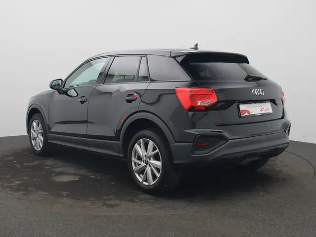 Audi Q2 view 5