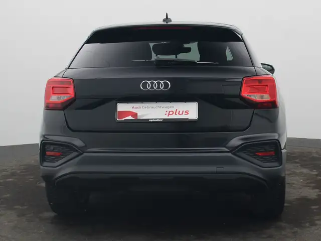 Audi Q2 view 6