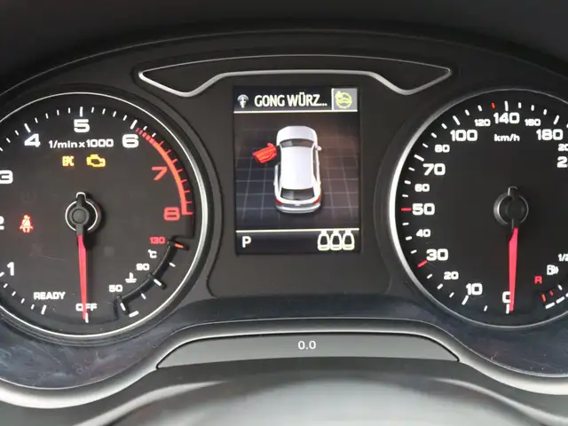 Audi Q2 view 14