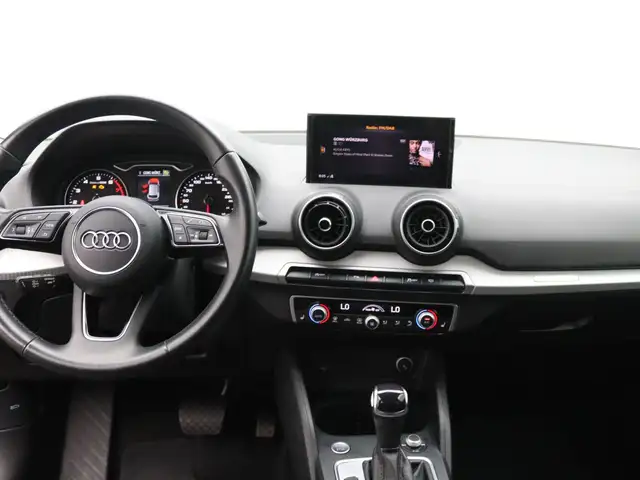 Audi Q2 view 17