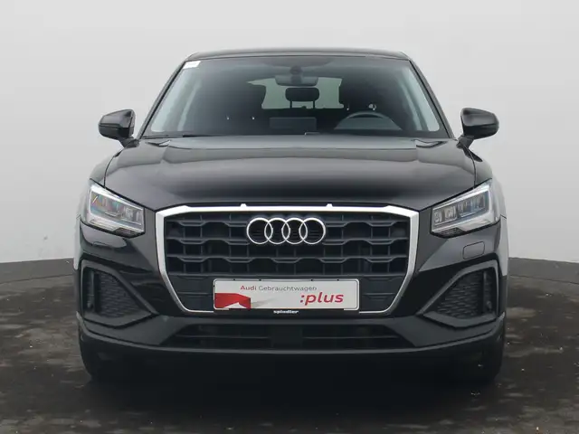 Audi Q2 view 3