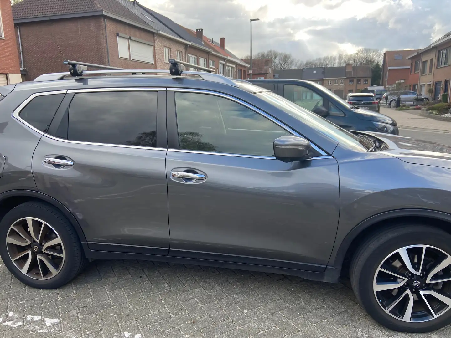 Nissan X-Trail X-Trail 2.0 dCi Xtronic Tekna Zilver - 2